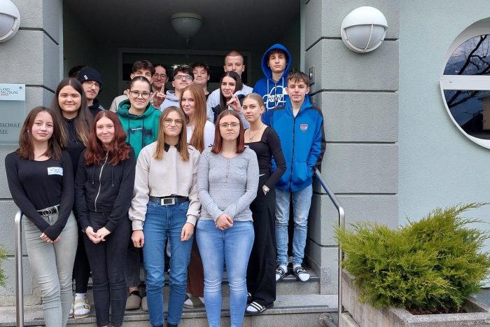 Gruppenfoto der Klasse 1EHa von der Landesberufsschule Zell am See