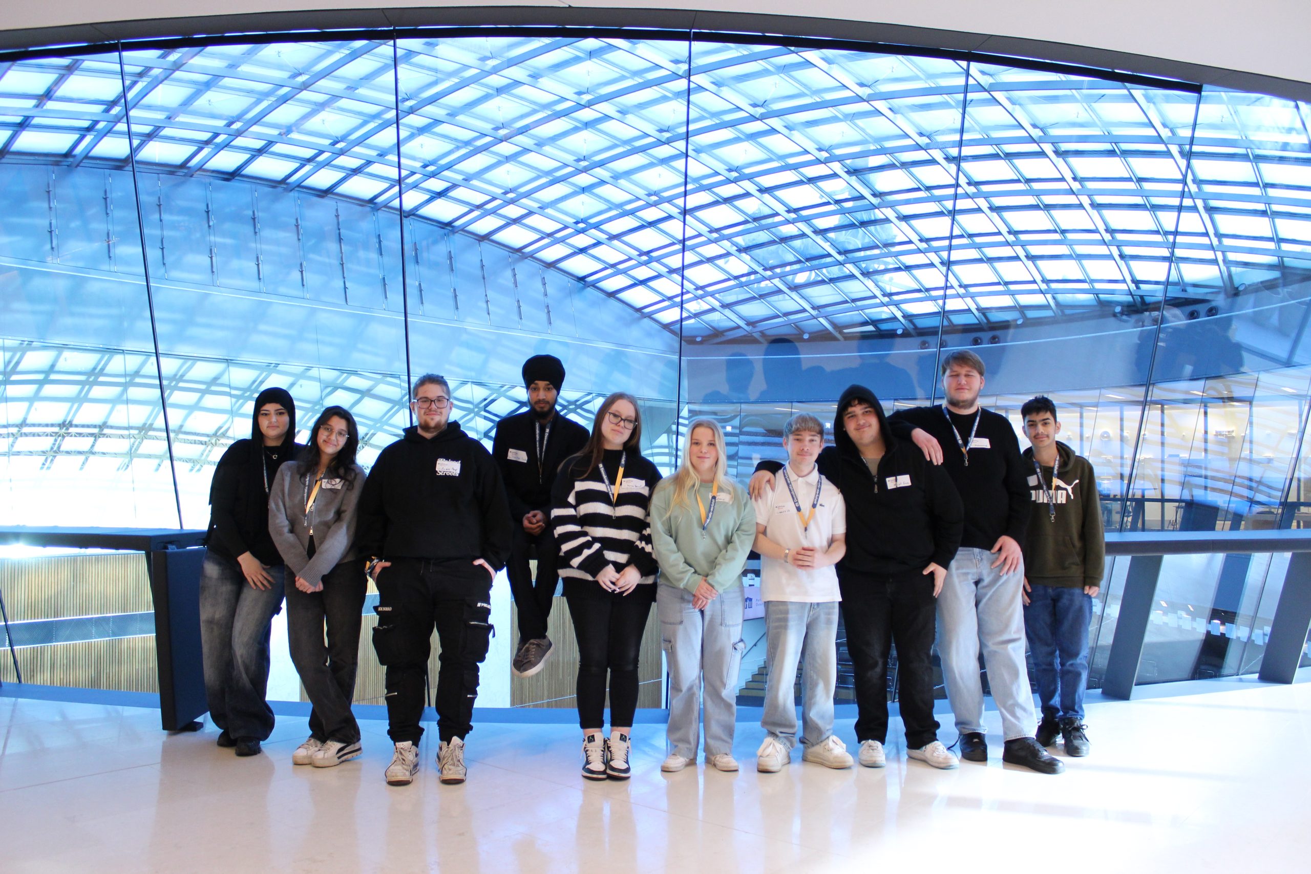 Gruppenfoto der Klasse 1FH von der Berufsschule für Einzelhandel und EDV-Kaufleute Prinzgasse.