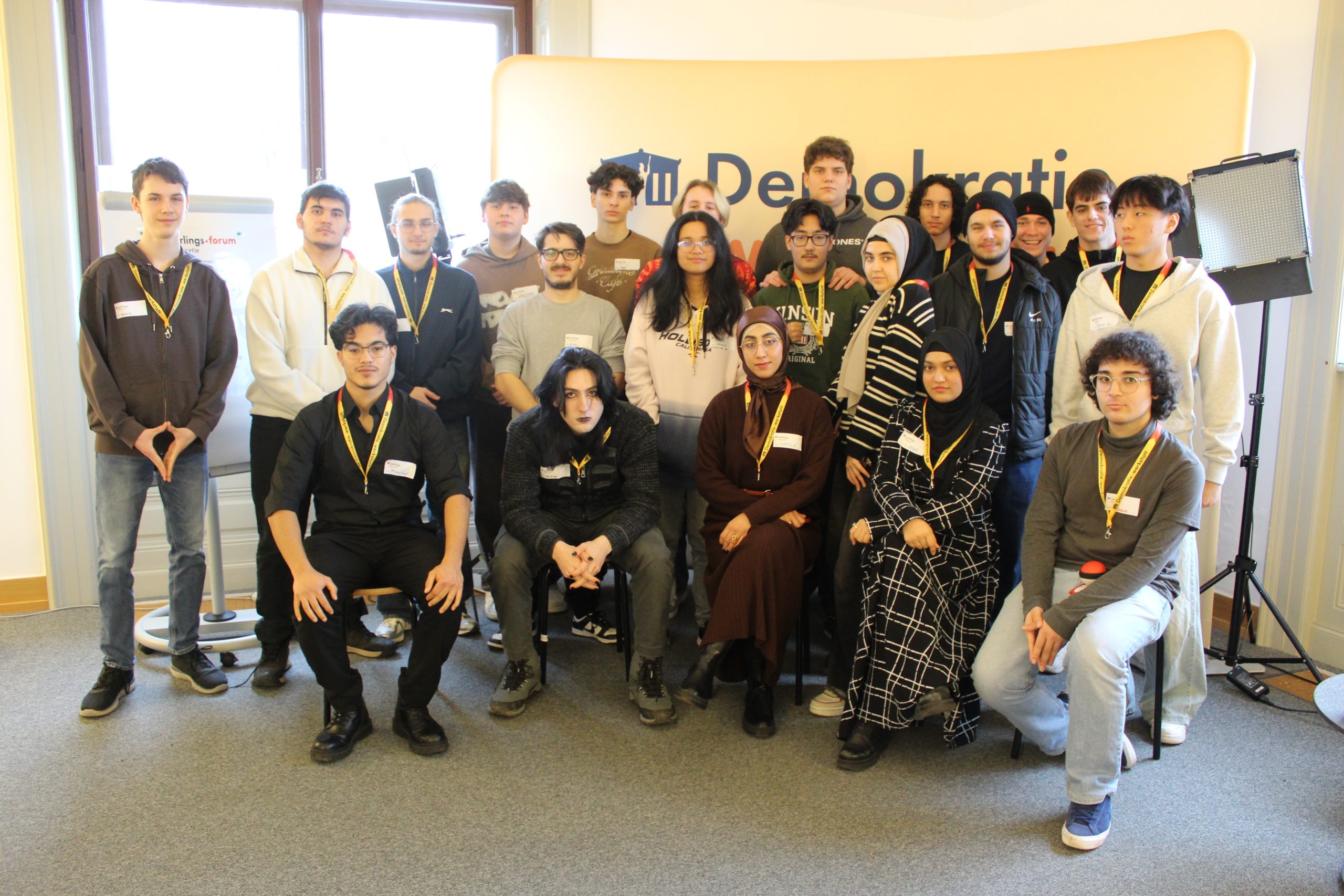 Gruppenfoto der Klasse 2BS von der Berufsschule für Elektro-, Veranstaltungs- und Informationstechnik EVITA Mollardgasse.