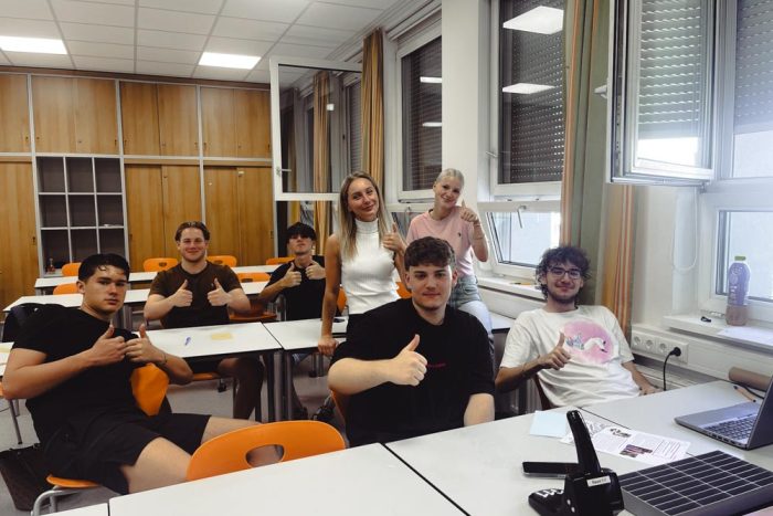 Gruppenfoto der Klasse 3ET von der Berufsschule Mollardgasse
